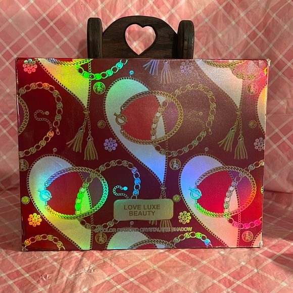 🎈SALE🎈🎀#55.MAKEUP XXL67-COLOR RED EYESHADOW PALETTE🎀 - Picture 3 of 17